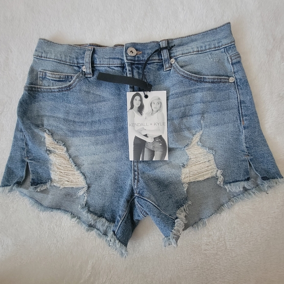 Kendall & Kylie Pants - NWT Kendall and Kylie The Icon Short